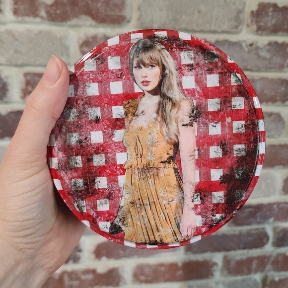Taylor Swift Evermore Tolerate It Inspired Keepsake Tin - Picture 2 of 7